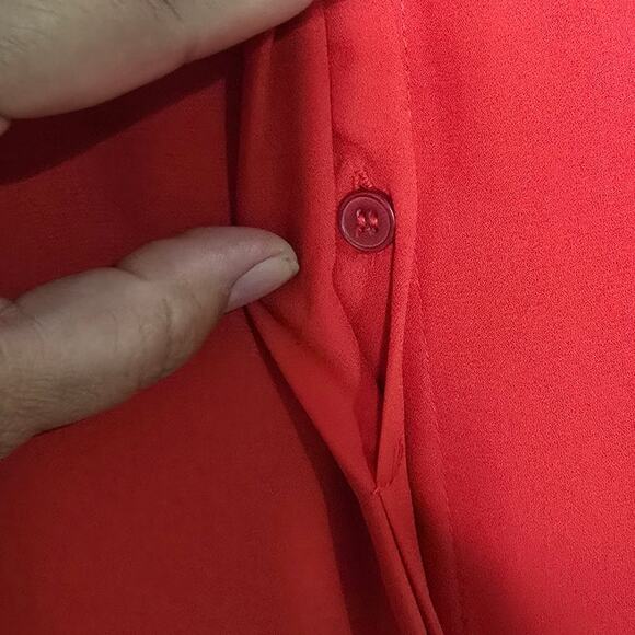 REBECCA‎ MALONE WOMAN Red 1X Button Down Top Blouse Gold Stud Collar Long Sleeve - Picture 6 of 7